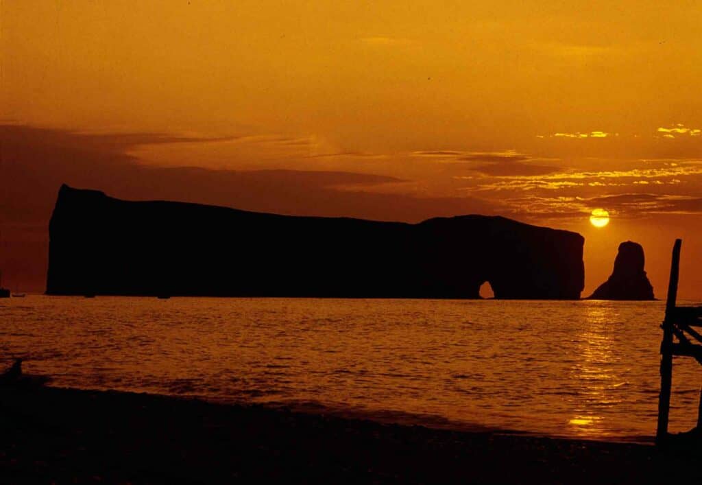 Sunset over Malak of Ottawa rock formation.